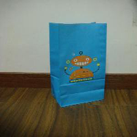 Gift paper bag 001